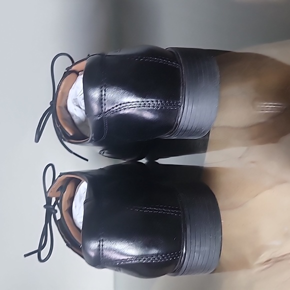 CLARKS Tilden Cap Black Leather Mens Shoes 7W - Picture 4 of 11